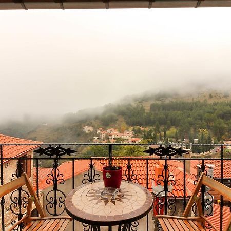 Enastron Guesthouse Dimitsana Ngoại thất bức ảnh
