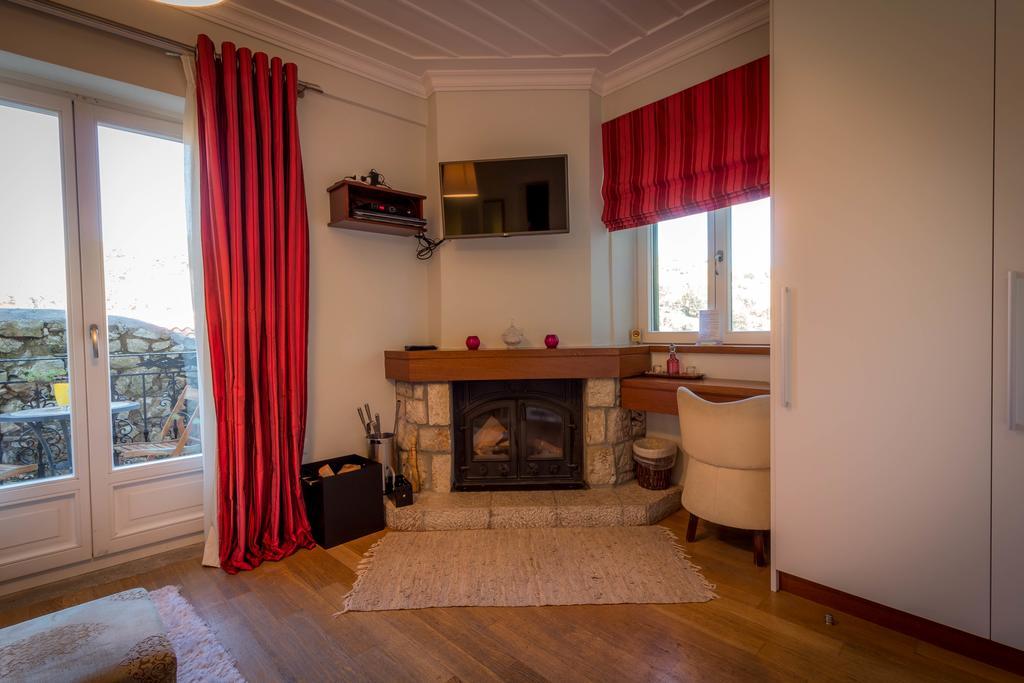 Enastron Guesthouse Dimitsana Ngoại thất bức ảnh