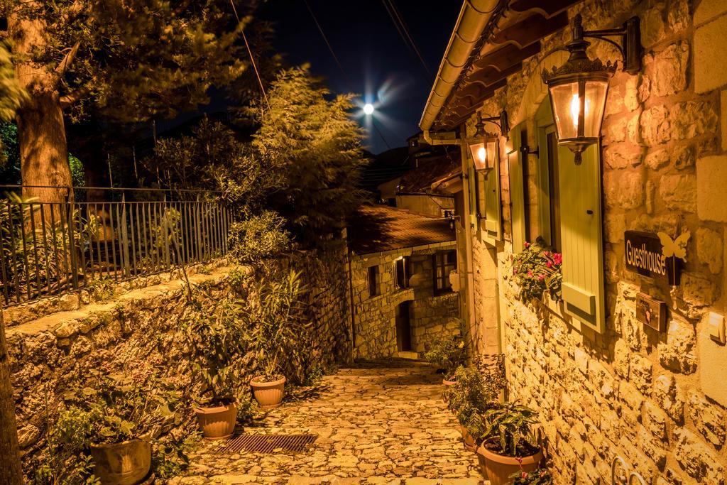 Enastron Guesthouse Dimitsana Ngoại thất bức ảnh
