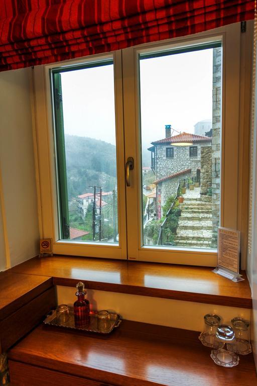 Enastron Guesthouse Dimitsana Ngoại thất bức ảnh